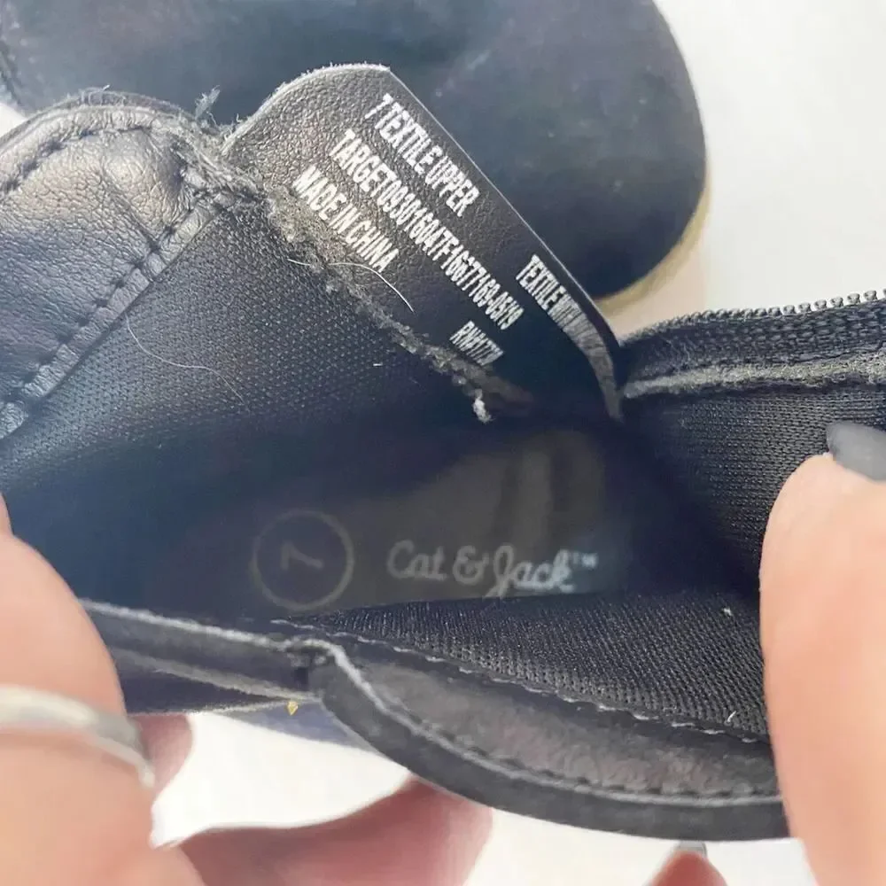 Cat & Jack Black Zip Up Booties Sz 7